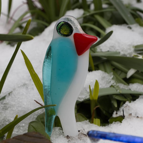 White and Turquoise Pot Parrot in Fused Glass - 6096