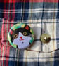 LITTLE BLACK AND WHITE CAT ON GREEN BADGE  - Image 2
