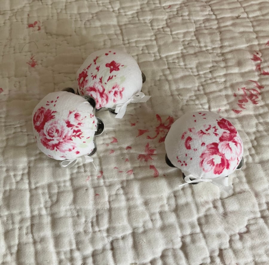  Miniature Pin cushion