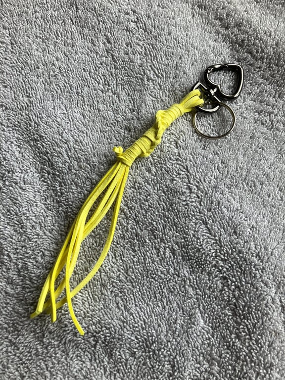 Yellow Suede Keyring-bag charm w. Gunmetal coloured Heart-shaped Carabiner clasp