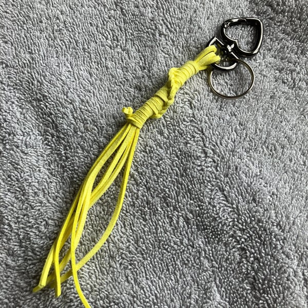 Yellow Suede Keyring-bag charm w. Gunmetal coloured Heart-shaped Carabiner clasp