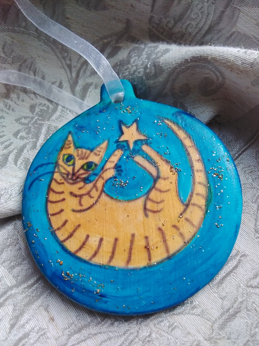 Playful Tabby Cat Decoration