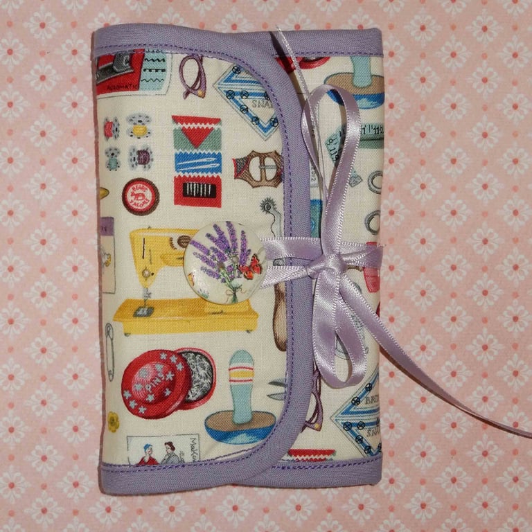 Sewing set or needle case vintage haberdashery