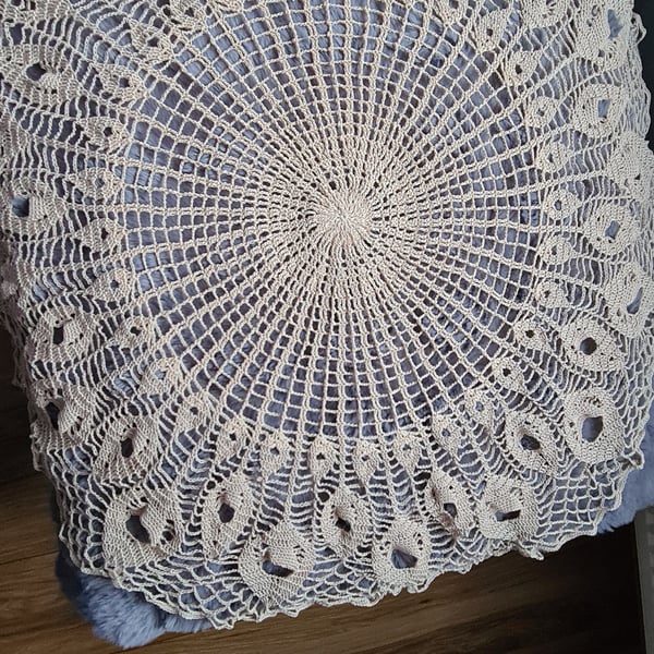 Large doilie