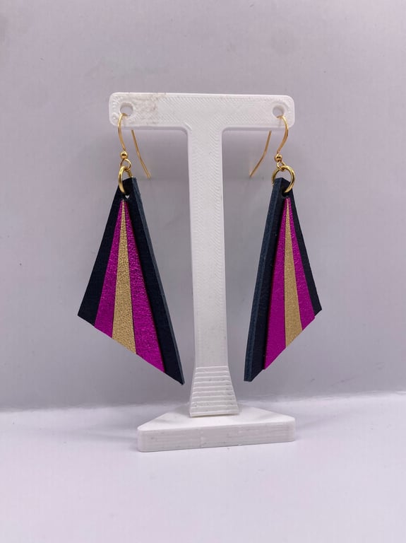 Art Deco inspired handmade leather earrings. Triangle dangle earrings with metal