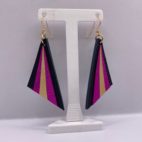 Art Deco inspired handmade leather earrings. Triangle dangle earrings with metal