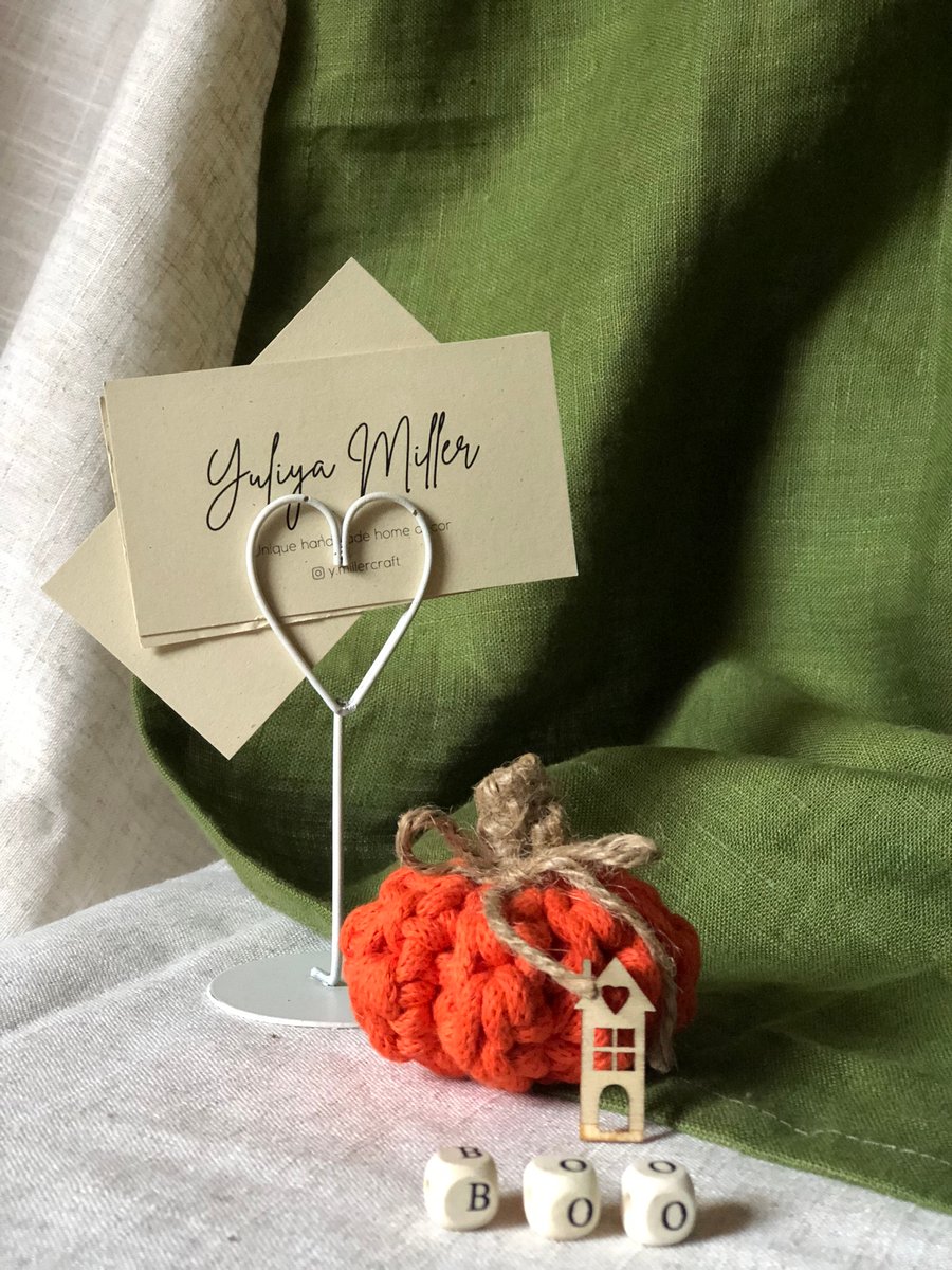 Small halloween pumkin decoration