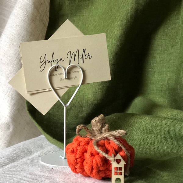 Small halloween pumkin decoration