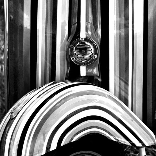 Vespa Piaggio Italian Scooter Motorbike Photograph Print