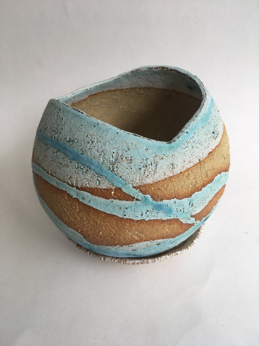 Pebble Planter with Saucer 