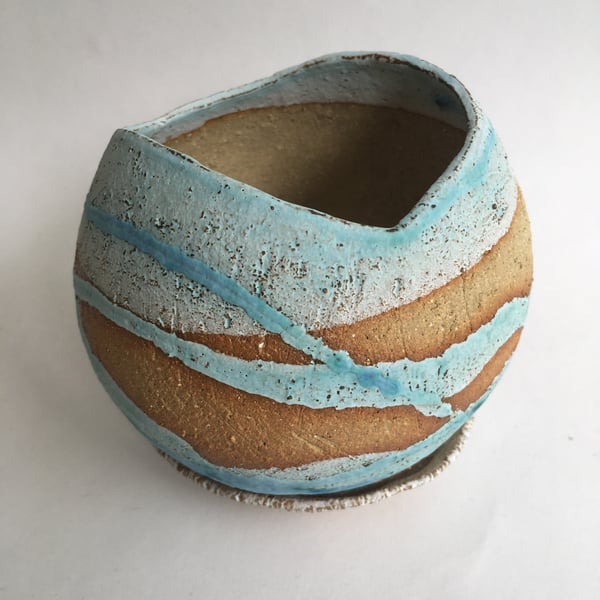 Pebble Planter with Saucer 