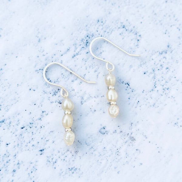 Sterling Silver Freshwater Pearl Earrings 