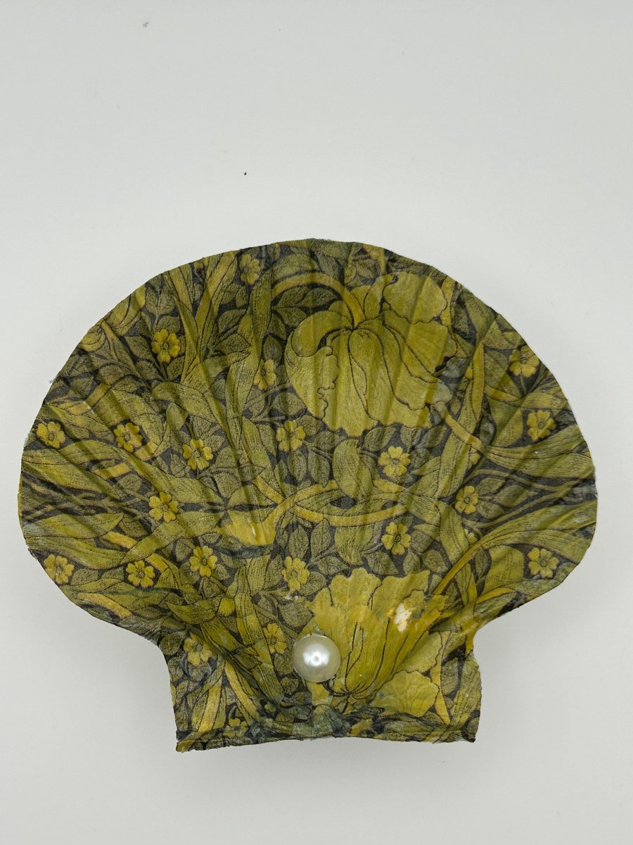 Shell Trinket Dish - Khaki Flower