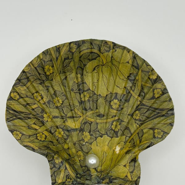 Shell Trinket Dish - Khaki Flower
