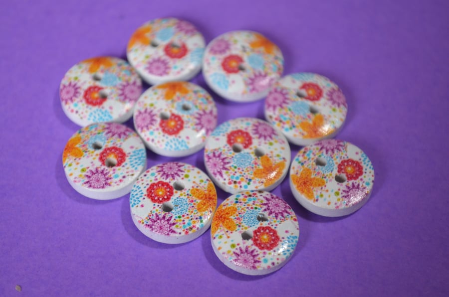 15mm Wooden Floral Buttons Purple Red Yellow Blue 10pk Flowers (SF32)
