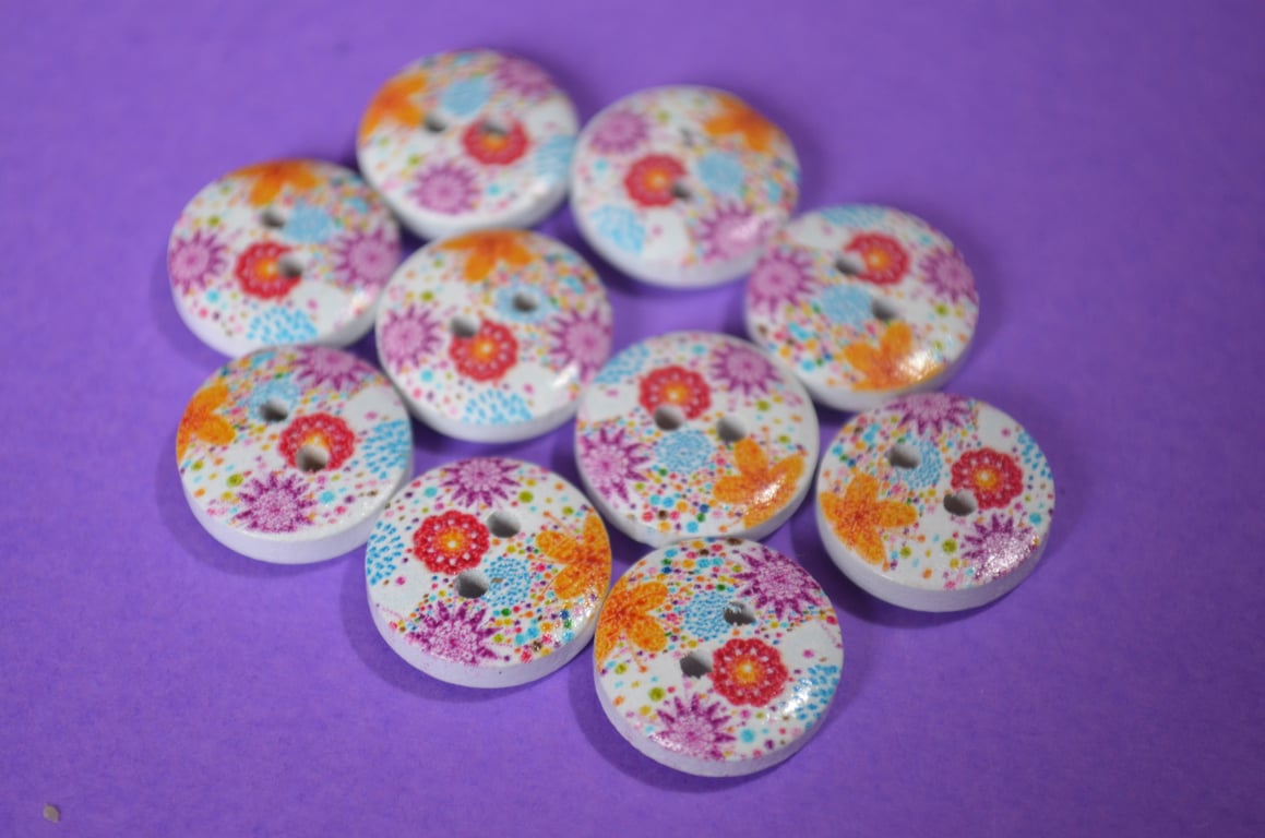 15mm Wooden Floral Buttons Purple Red Yellow Blue 10pk Flowers (SF32)