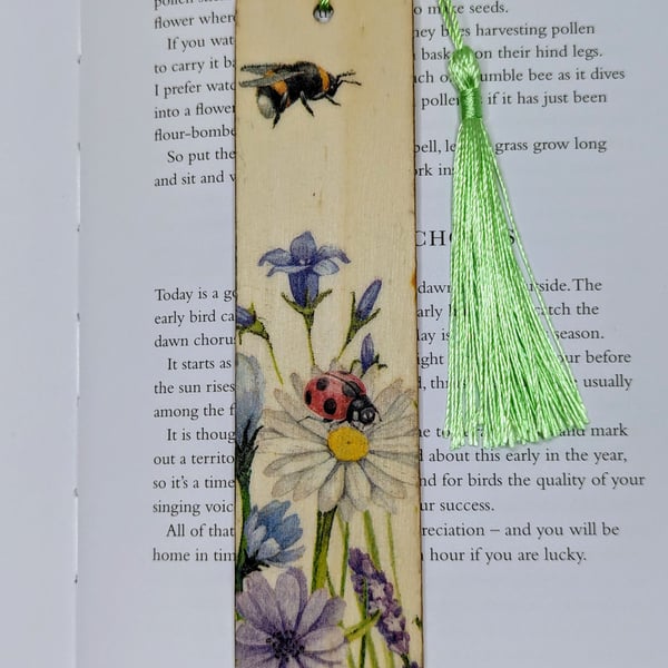 Wooden bookmark, wildlife garden design, gift for a nature lover