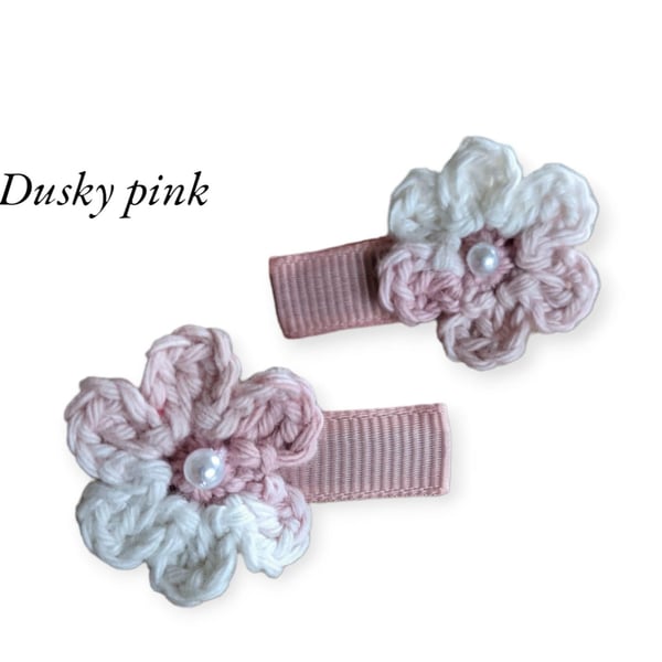 Crochet floral hair clips (pack of 2) Dusky Pink