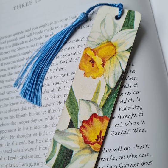 Wooden daffodil bookmark decoupage flower design with tassel