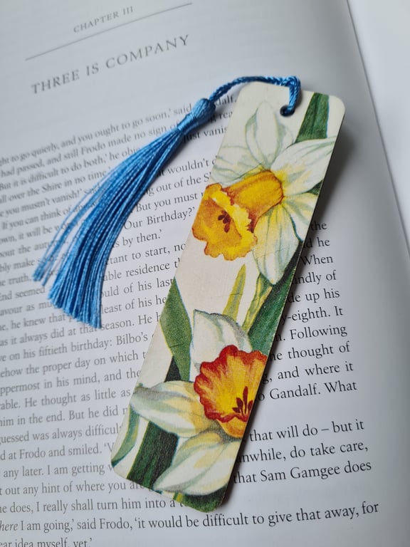 Wooden daffodil bookmark decoupage flower design with tassel
