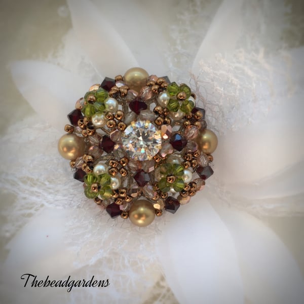 Sparkly gorgeous brooch 