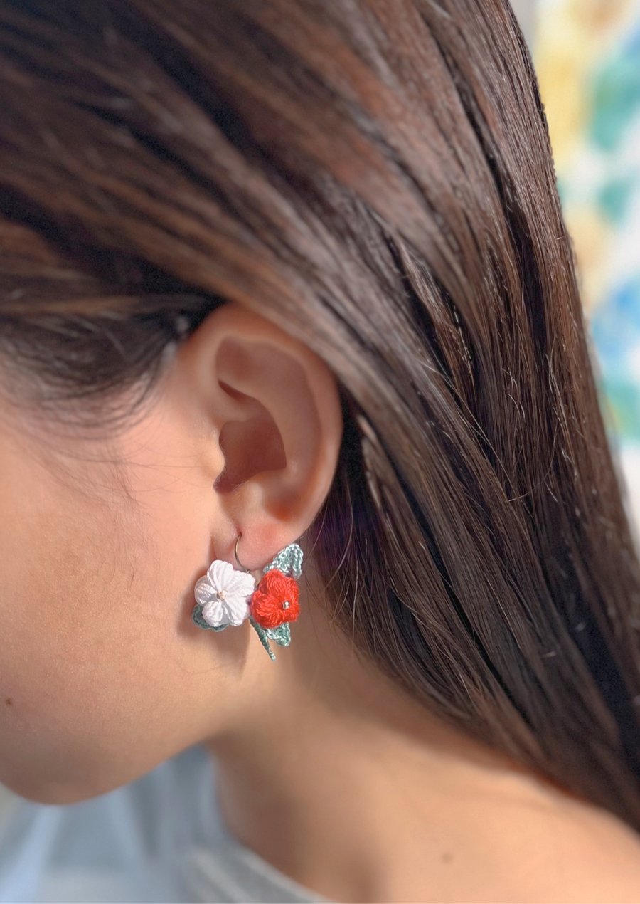 Microcrochet floral ear hooks