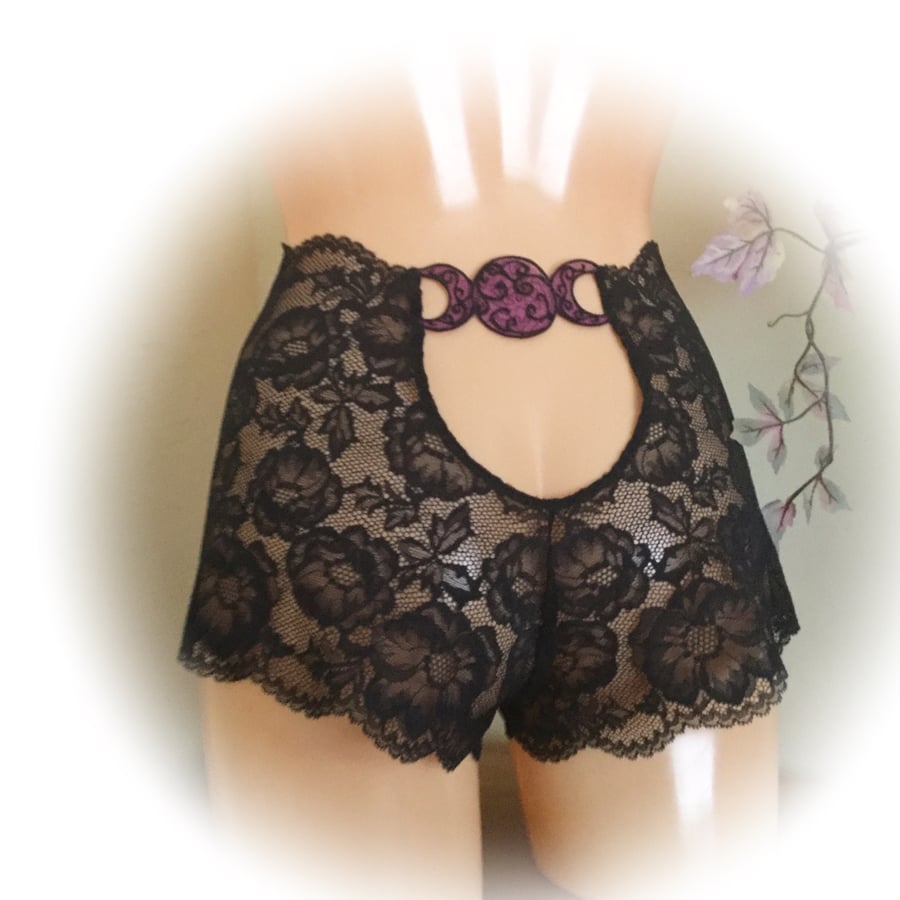 Moon embroidered underwear. Witchy knickers by Fidditchdesigns 