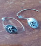 Silver flower oval earrings - Image 5