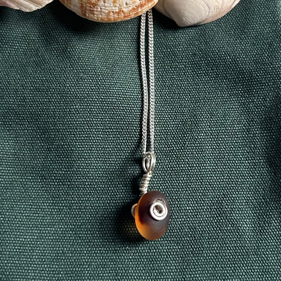 Brown Seaglass REF: Brown Seaglass01