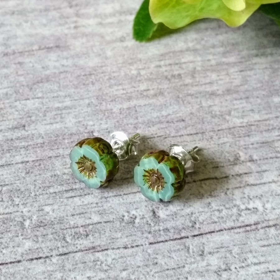 Flower Earrings - Vintage Turquoise-Green Earrings - Stud Earrings