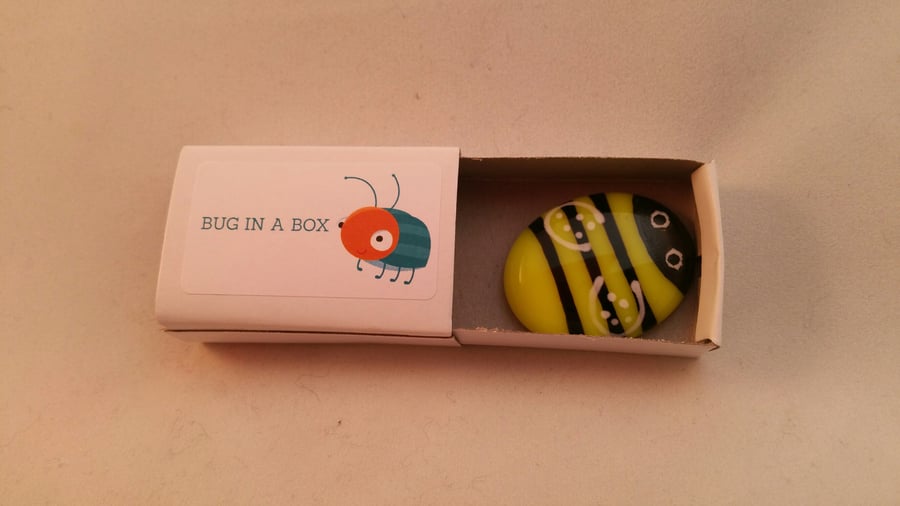 Bug In A Box - Fused Glass Fridge Magnet - Bumble Bee