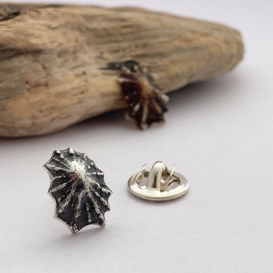 Little Limpet Lapel Pin Silver