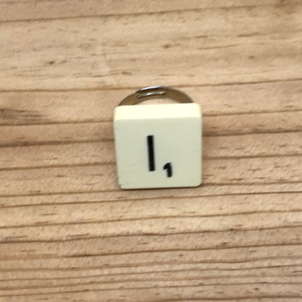  Scrabble Ring I. (035)