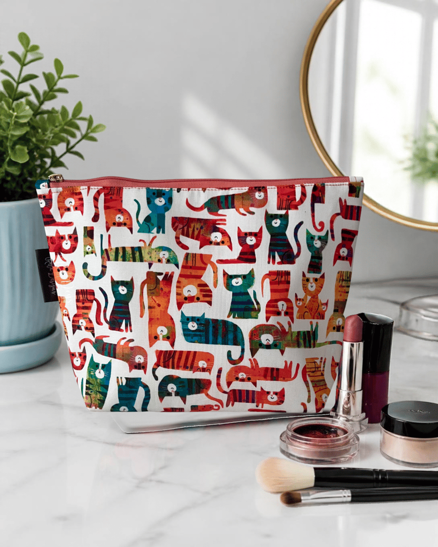 Image of Makeup bags colourful cats