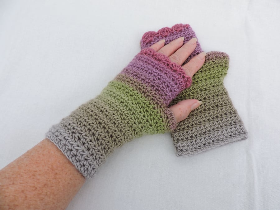 Fingerless Crochet Mitts Grey Green Clover Pink