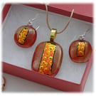 Dichroic Glass Pendant Earring Set 068 Red Gold Bubbles with gold plated chain