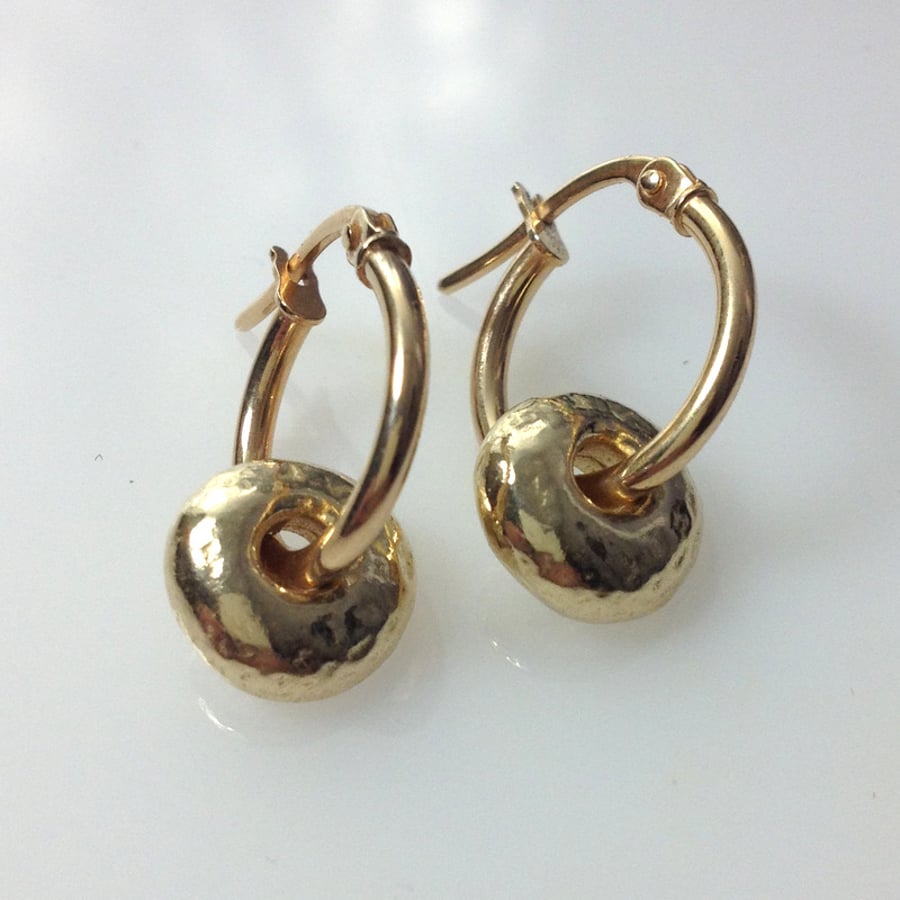 Gold nugget hoop earrings