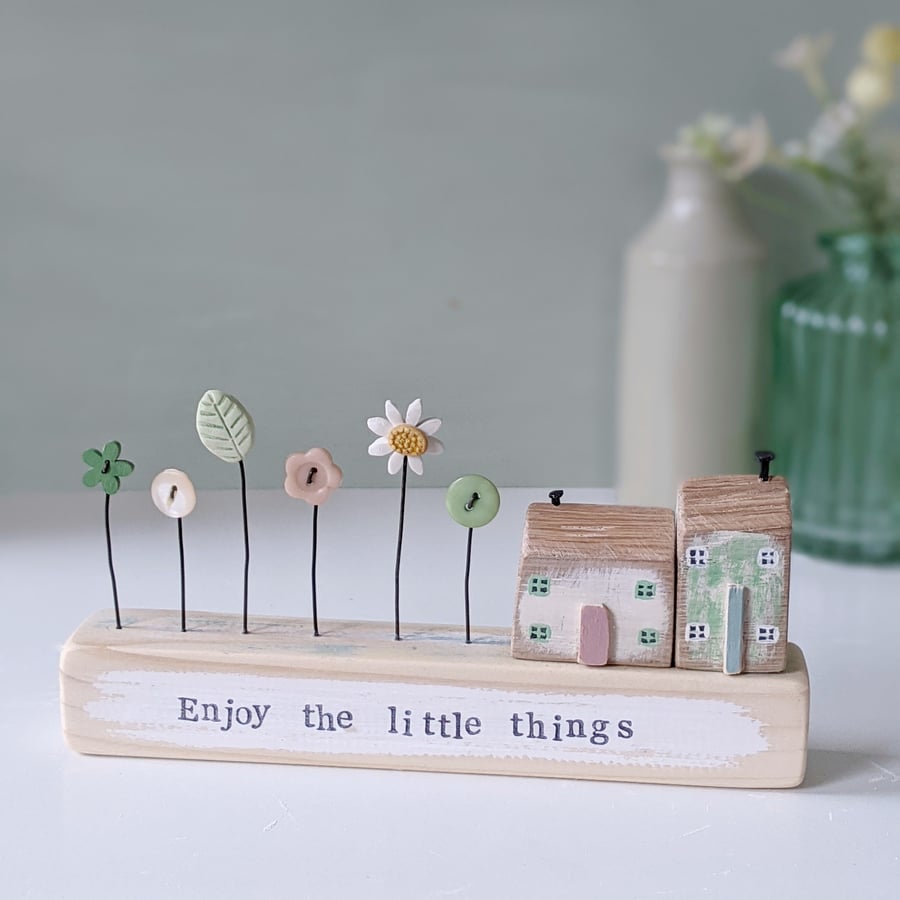 Little Wooden Houses with Clay & Button Garden 'Enjoy the little things'