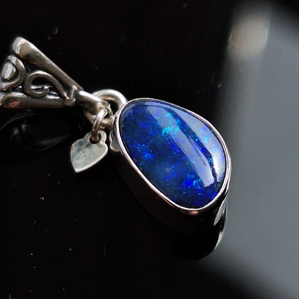 8x12mm Free Form Lightening Ridge Opal Doublet Pendant