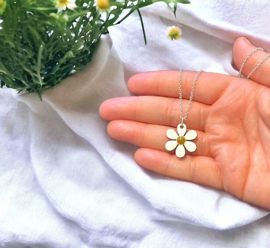 Hand painted wooden flower necklace, daisy necklace, floral necklace, flowers
