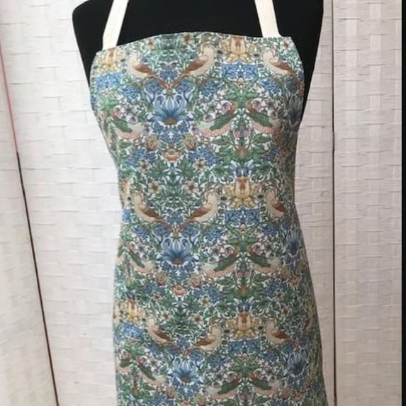 William Morris Water Resistant Aprons  Starwberry Thief, Adult size. 76 cm 