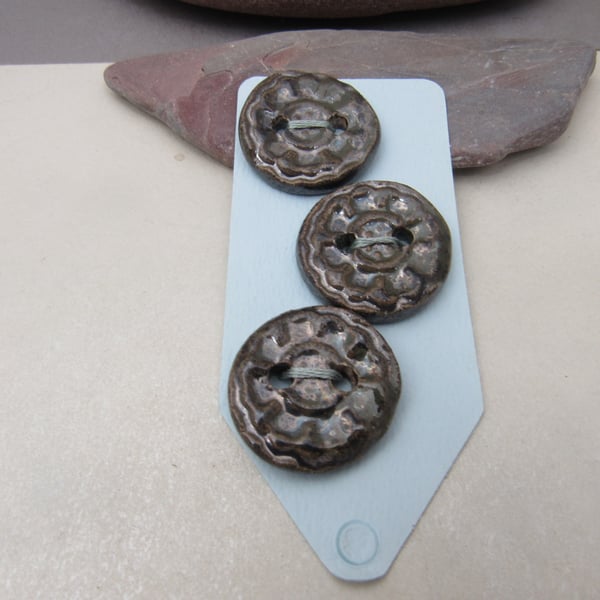 3 Medium Chunky Bronze Cog Pattern Ceramic Buttons