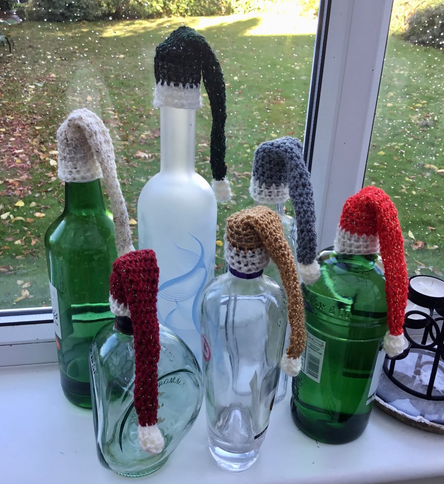 Festive Santa Hat Bottle Toppers! Decorative Santa Hats to Dress your Tipple!