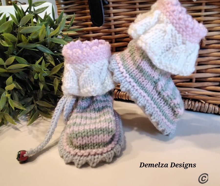 Knitted Baby Girl's Winter Stroller Booties  6 -12 months size