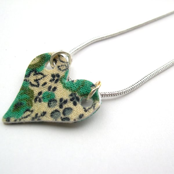  Hardened Fabric Ditsy Green Floral Heart Necklace 