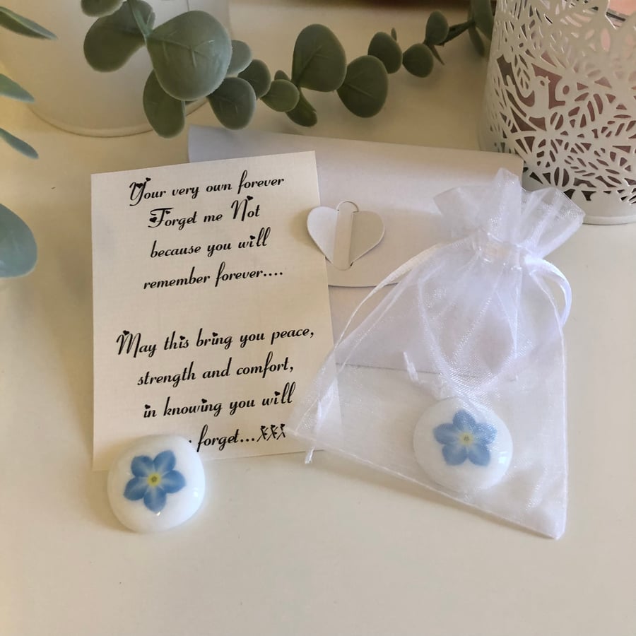 Forget me Not Fused Glass with personalised notelet - Sympathy Support Memorial