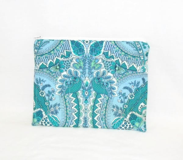 turquoise zipped make up pouch, pencil case or crochet hook case