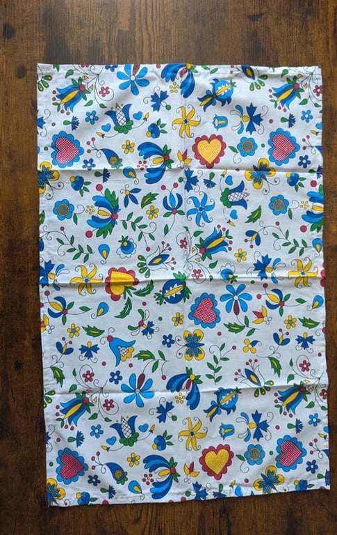 Vintage Folk Floral Tea Towel – White Kashubian Print – Traditional Dish Cloth