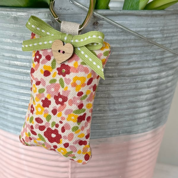 EMMA BRIDGEWATER FABRIC KEY RING - thousand flowers