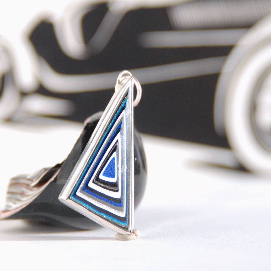 Jeep fordite necklace - blue concentric triangles